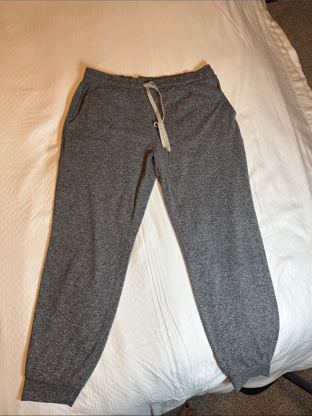 Vuori Gray Heather Women's Jogger Track Pants
